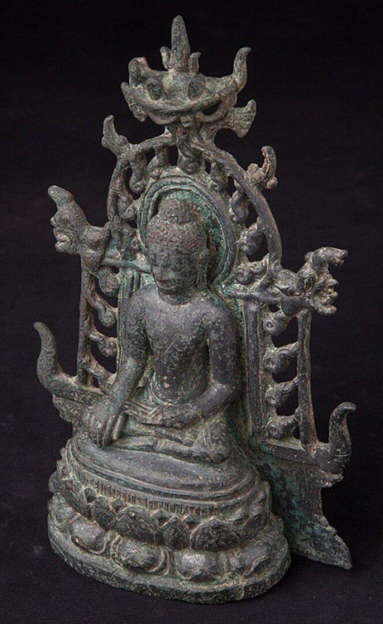 Very Special Bronze Pyu Buddha Statue from Burma For Sale 7