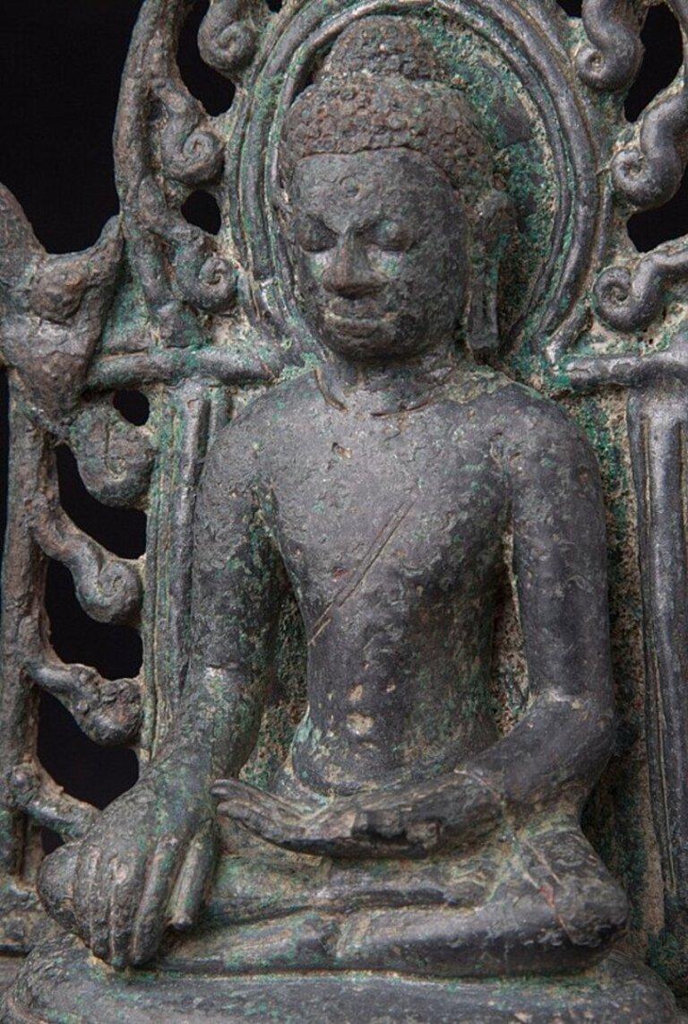 Very Special Bronze Pyu Buddha Statue from Burma For Sale 8