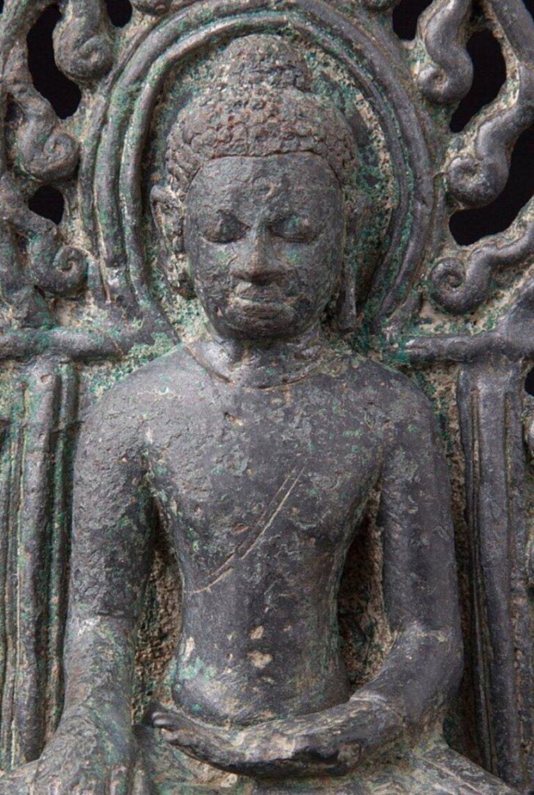 Very Special Bronze Pyu Buddha Statue from Burma For Sale 11