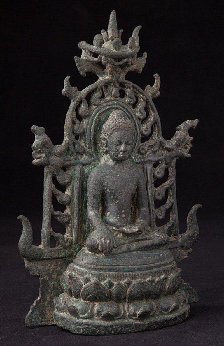 Material: bronze
19 cm high 
12,8 cm wide and 5 cm deep
Pyu style
Bhumisparsha mudra
Originating from Burma
6 - 9th century / original from the Pyu period
This is the most special Pyu Buddha statue that I have ever seen !
Usually, original