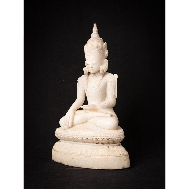 Material: marble
48,7 cm high 
29,5 cm wide and 18 cm deep
Weight: 17.15 kgs
Shan (Tai Yai) style
Bhumisparsha mudra
Originating from Burma
17th century
Beautiful high quality
Very rare !!

