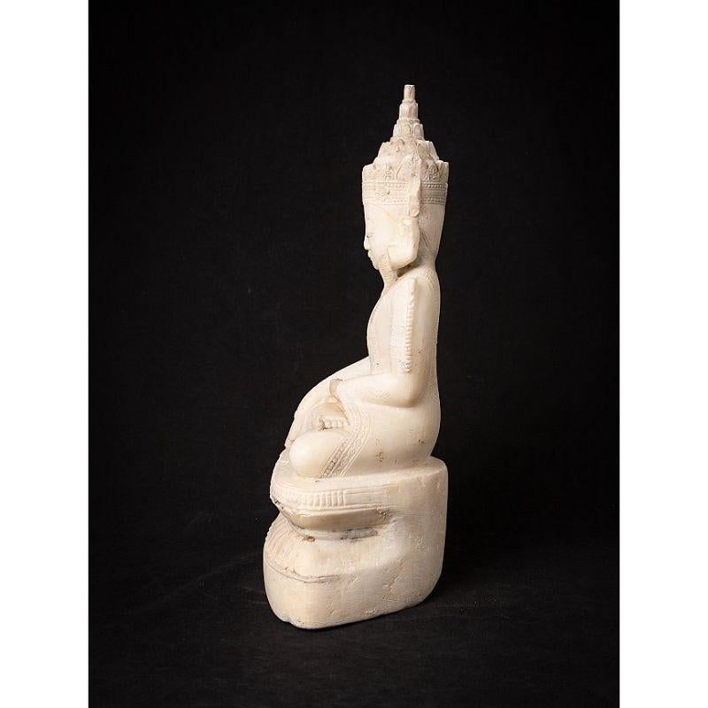 Very Special Burmese Marble Buddha Statue from Burma In Good Condition For Sale In DEVENTER, NL