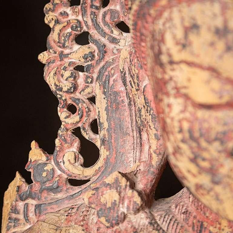 Très spécial, grande statue de Bouddha Bagan en bois ancien de Birmanie en vente 13
