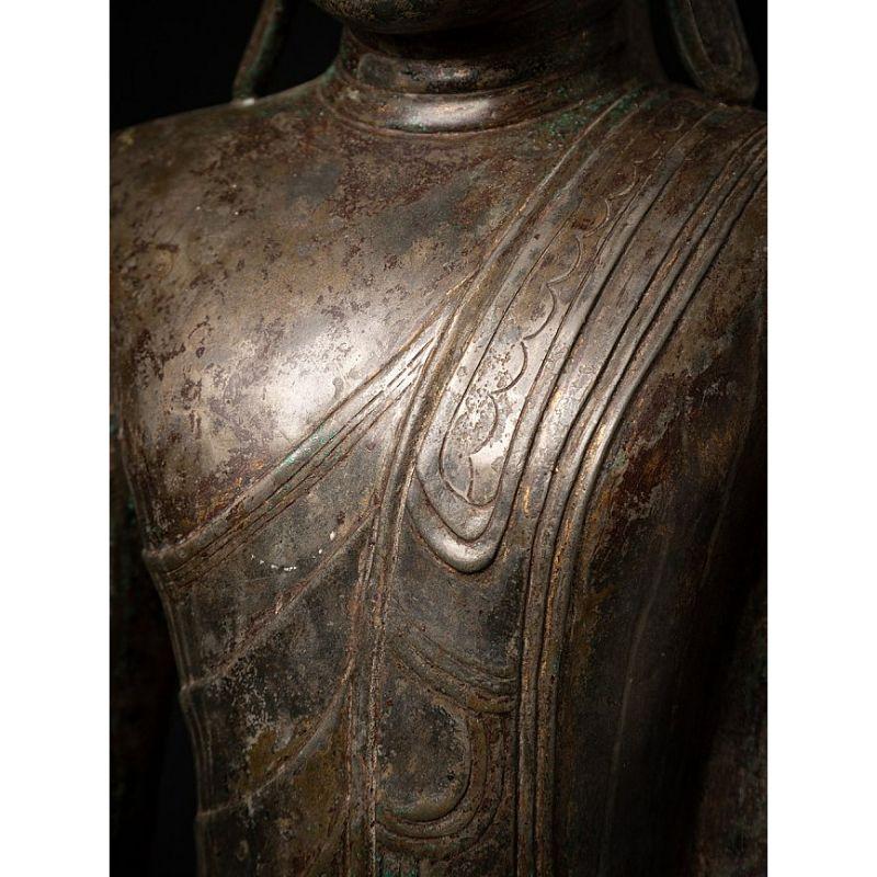Very special large bronze Shan Buddha from Burma For Sale 5