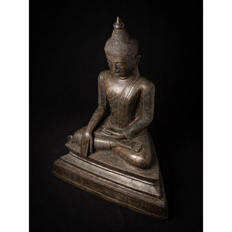 Very special large bronze Shan Buddha from Burma For Sale 1