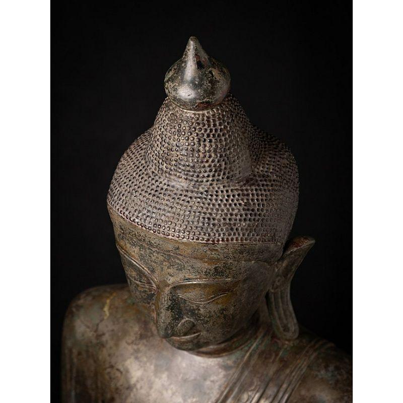 Very special large bronze Shan Buddha from Burma For Sale 2