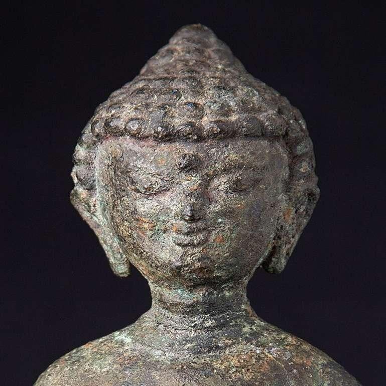 Très spéciale statue d'origine de Bouddha Bagan en bronze de Birmanie en vente 5