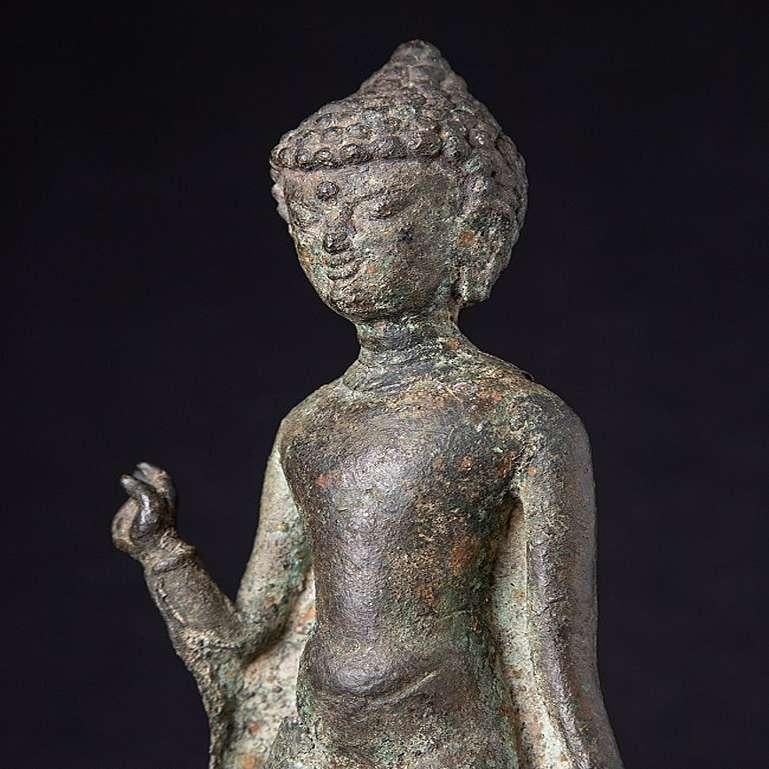 Very Special Original Bronze Bagan Buddha Statue from Burma For Sale 6