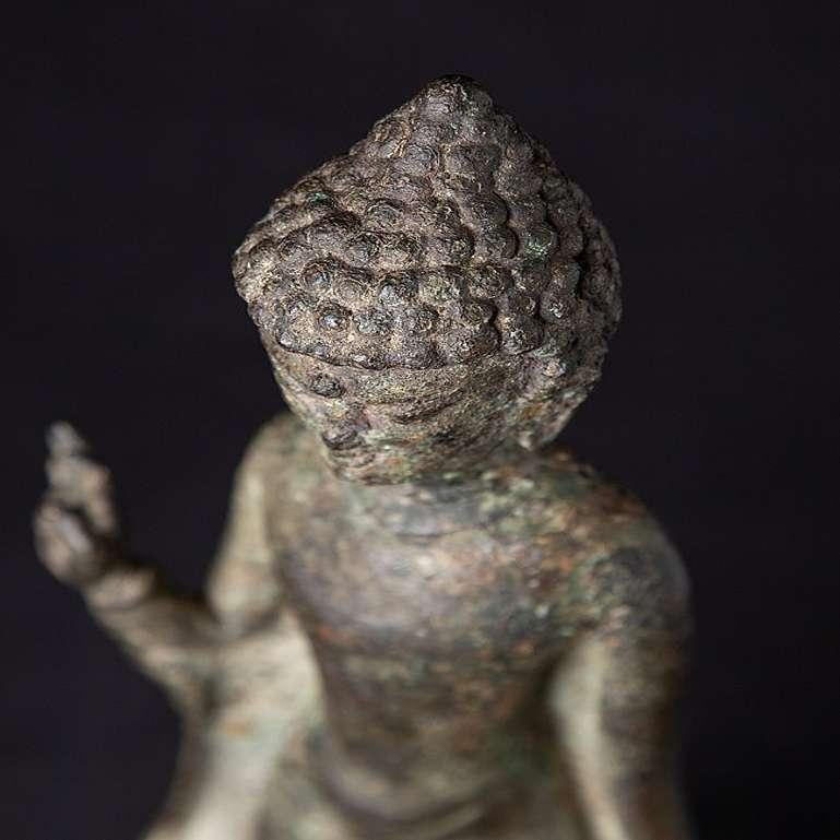 Très spéciale statue d'origine de Bouddha Bagan en bronze de Birmanie en vente 9