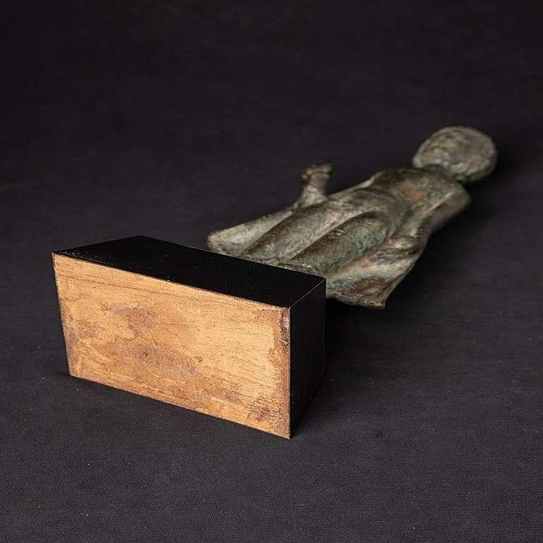 Très spéciale statue d'origine de Bouddha Bagan en bronze de Birmanie en vente 15