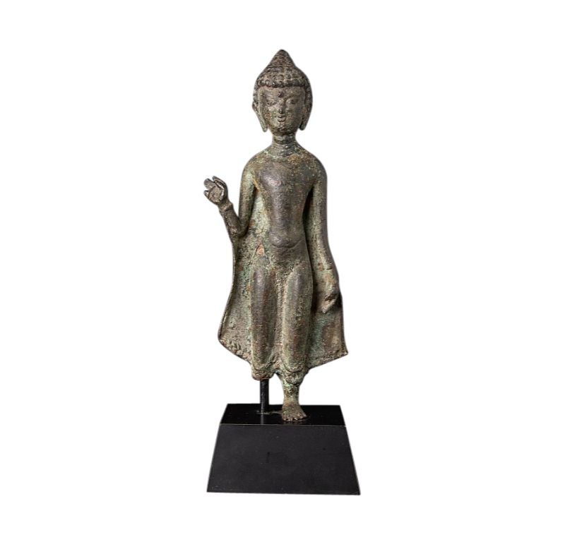 Very Special Original Bronze Bagan Buddha Statue from Burma For Sale