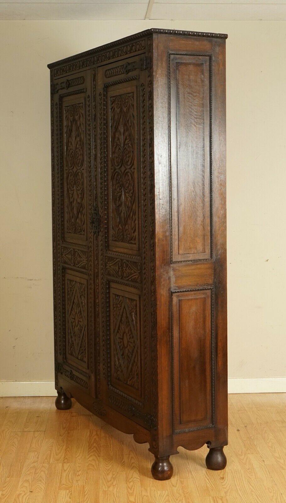 Very Stunning Heavily Carved Oak Cloakroom Housekeepers Hall Cabinet 4
