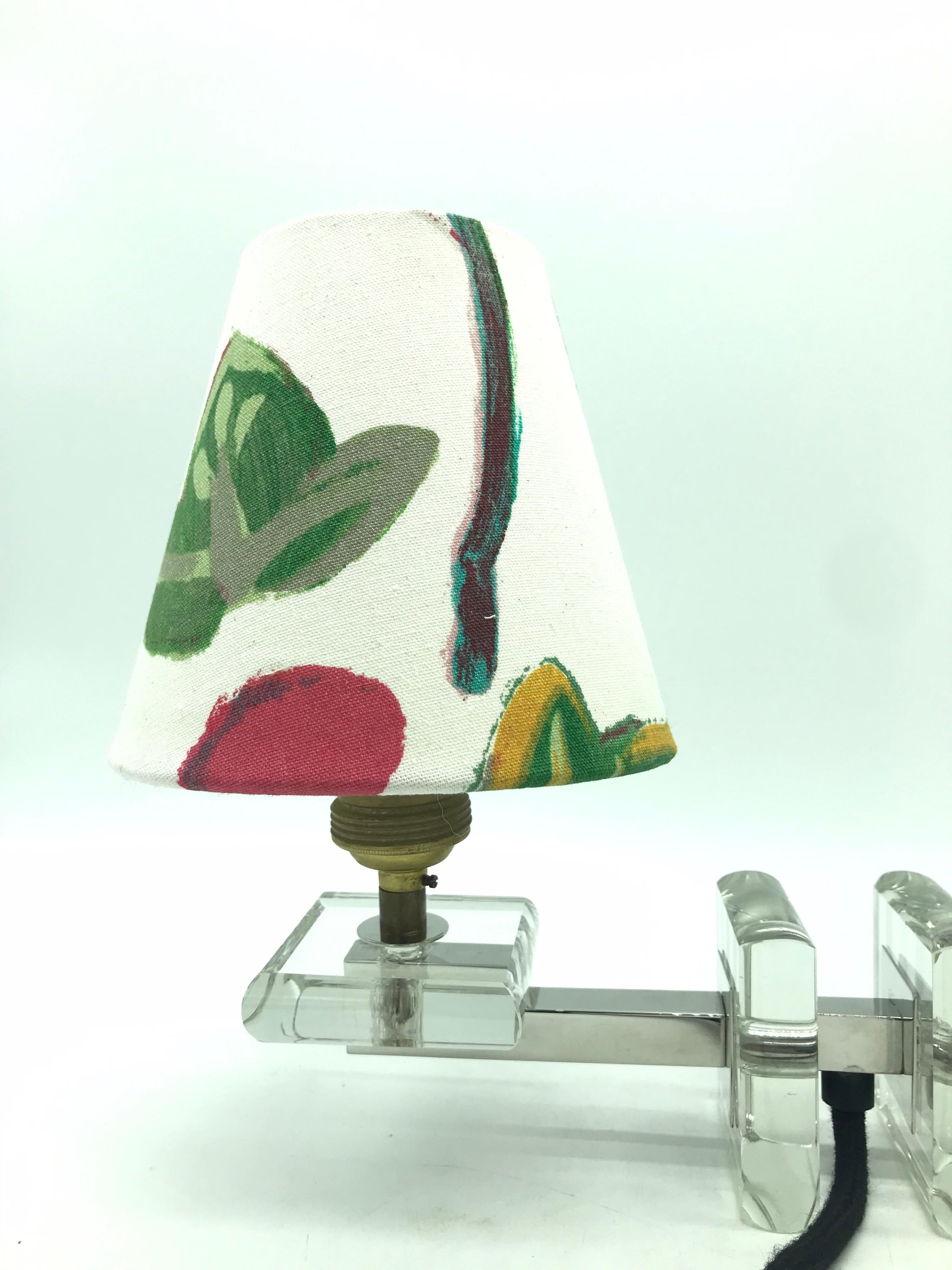 Hand-Crafted Very Stylish French Art Deco Table Lamp in Glass For Sale