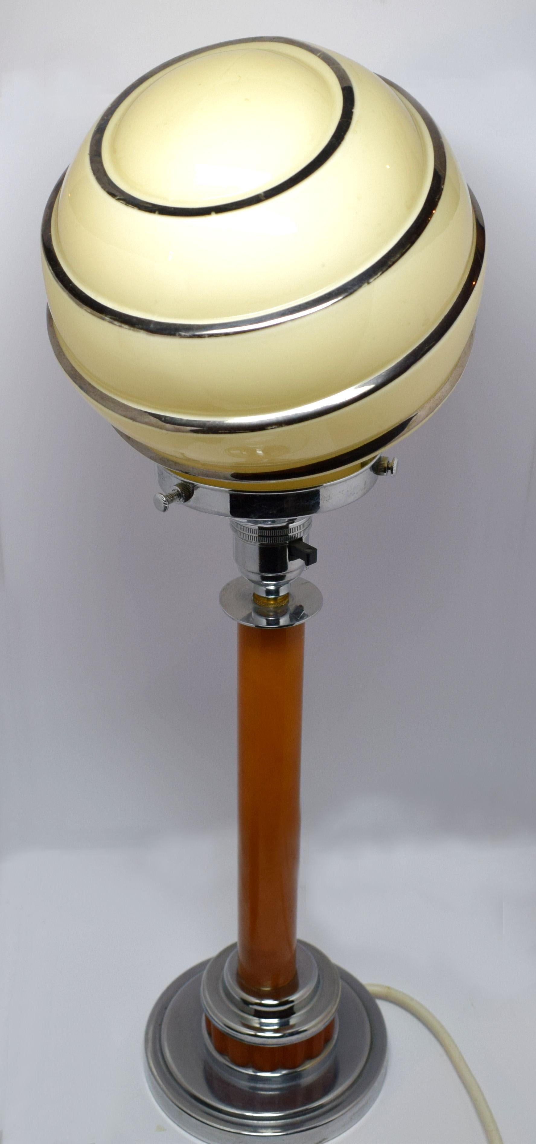 Very Tall Art Deco 1930s Catalin Bakelite Lamp In Good Condition In Devon, England