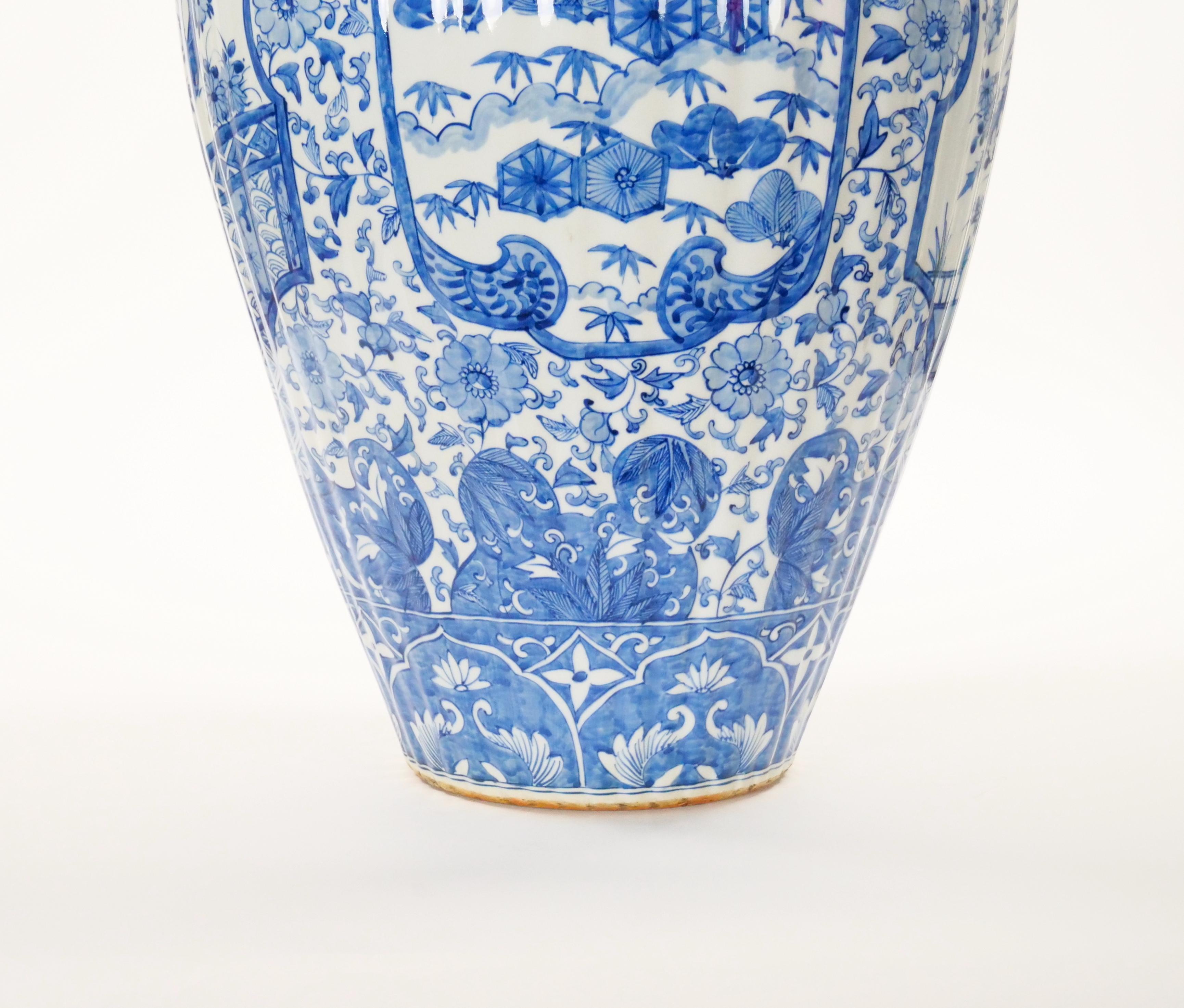 Porcelain Very Tall Chinoiserie Design Blue/ White Ginger Jar Urn with Foo Dog Cover