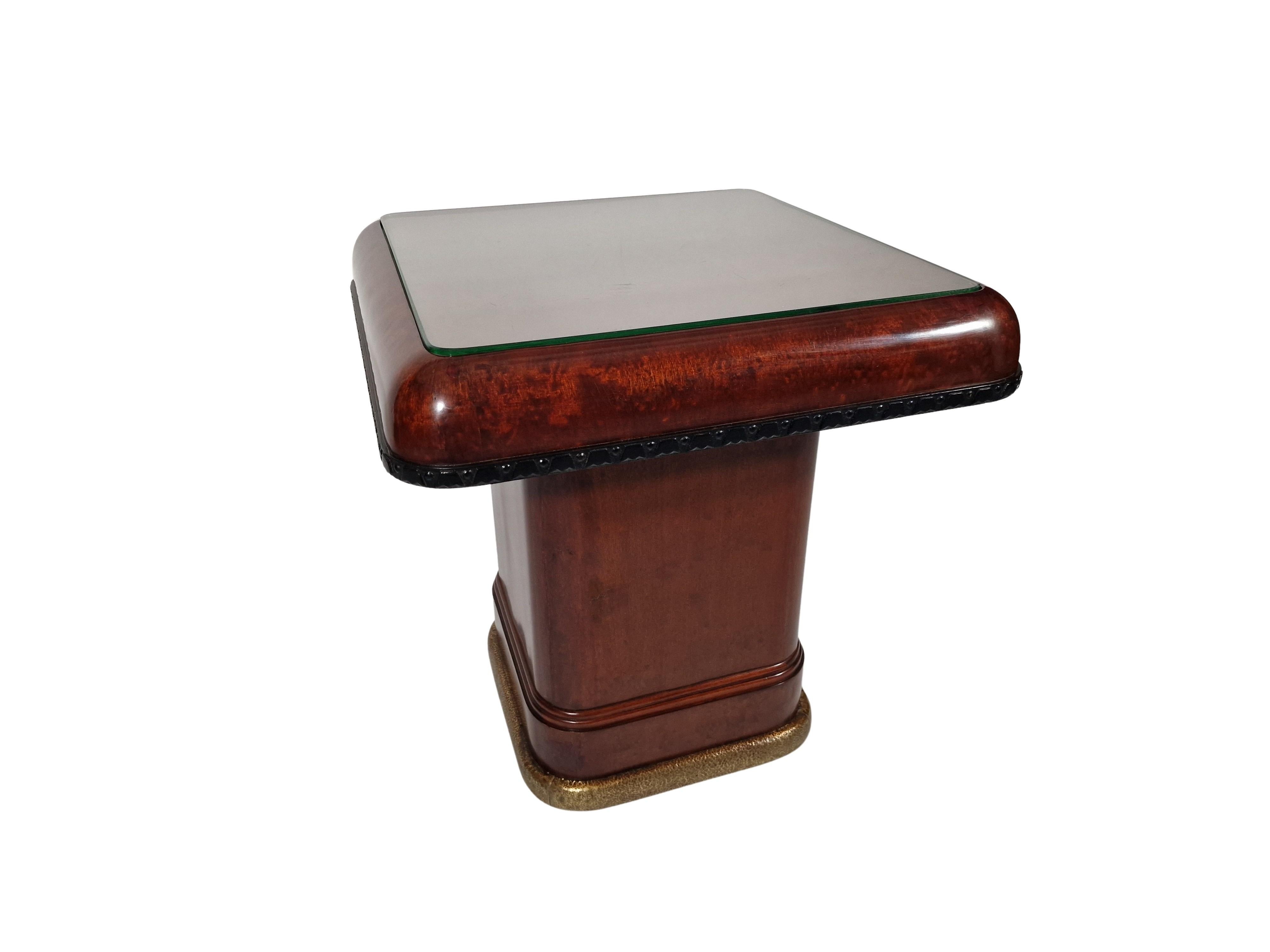 Table carrée de très bon goût, Sécession, Art Nouveau Jugendstil, 1910 Autriche en vente 3