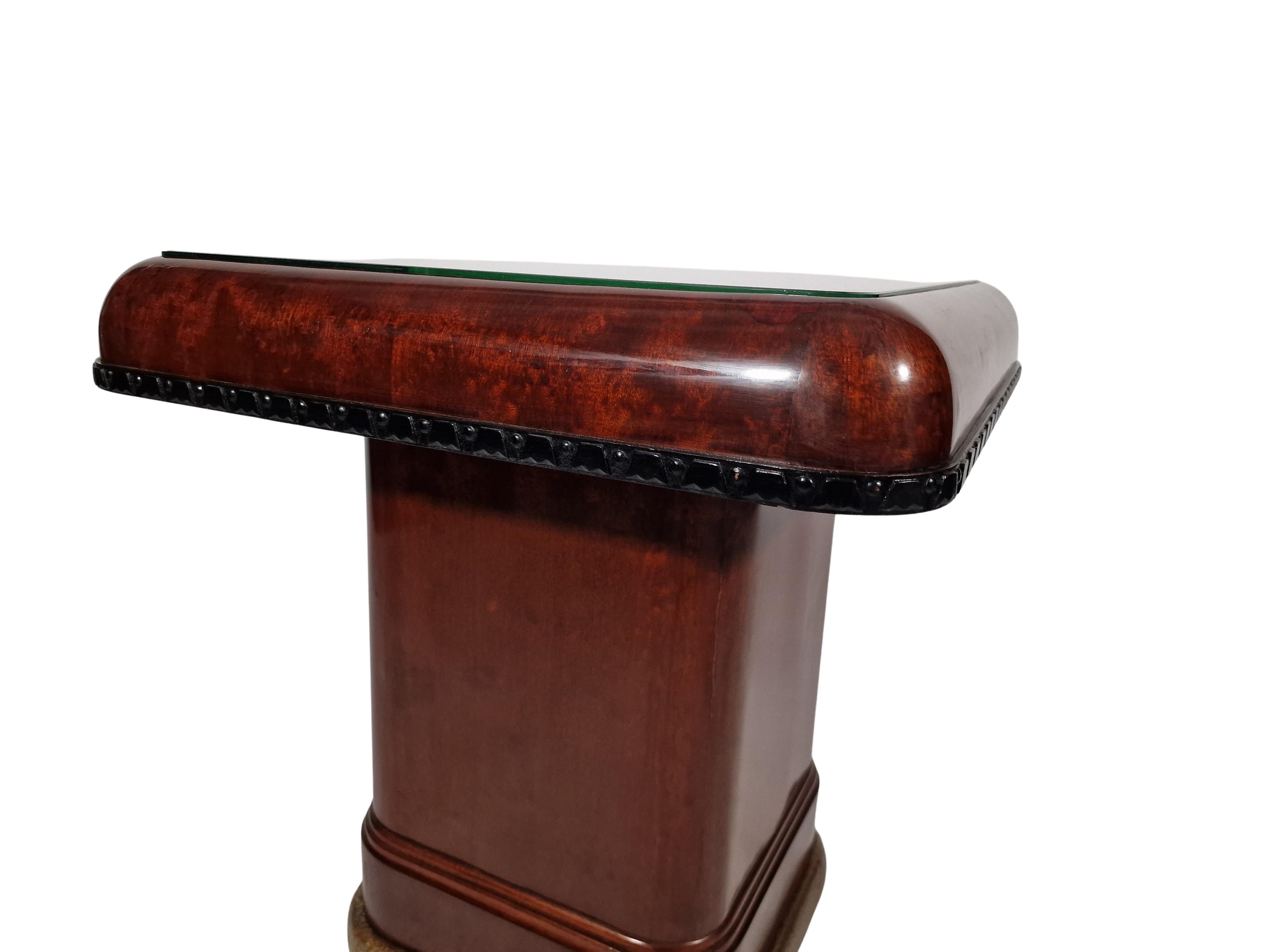 Sculpté Table carrée de très bon goût, Sécession, Art Nouveau Jugendstil, 1910 Autriche en vente
