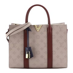 Very Tote Monogram Leather MM