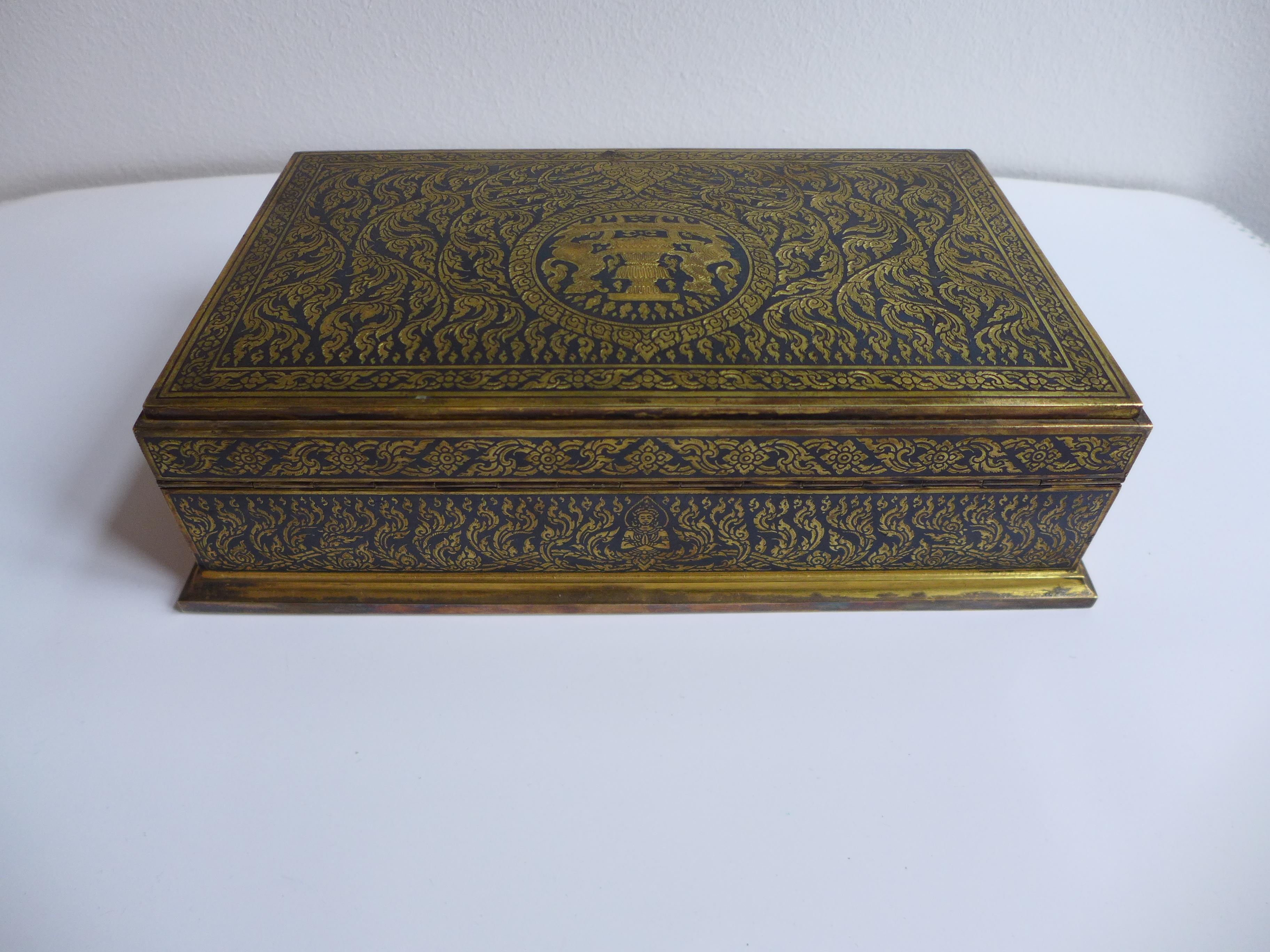 Fatto a mano Scatola regalo molto particolare proveniente dalla Thailandia per l'Austria 1968 in vendita