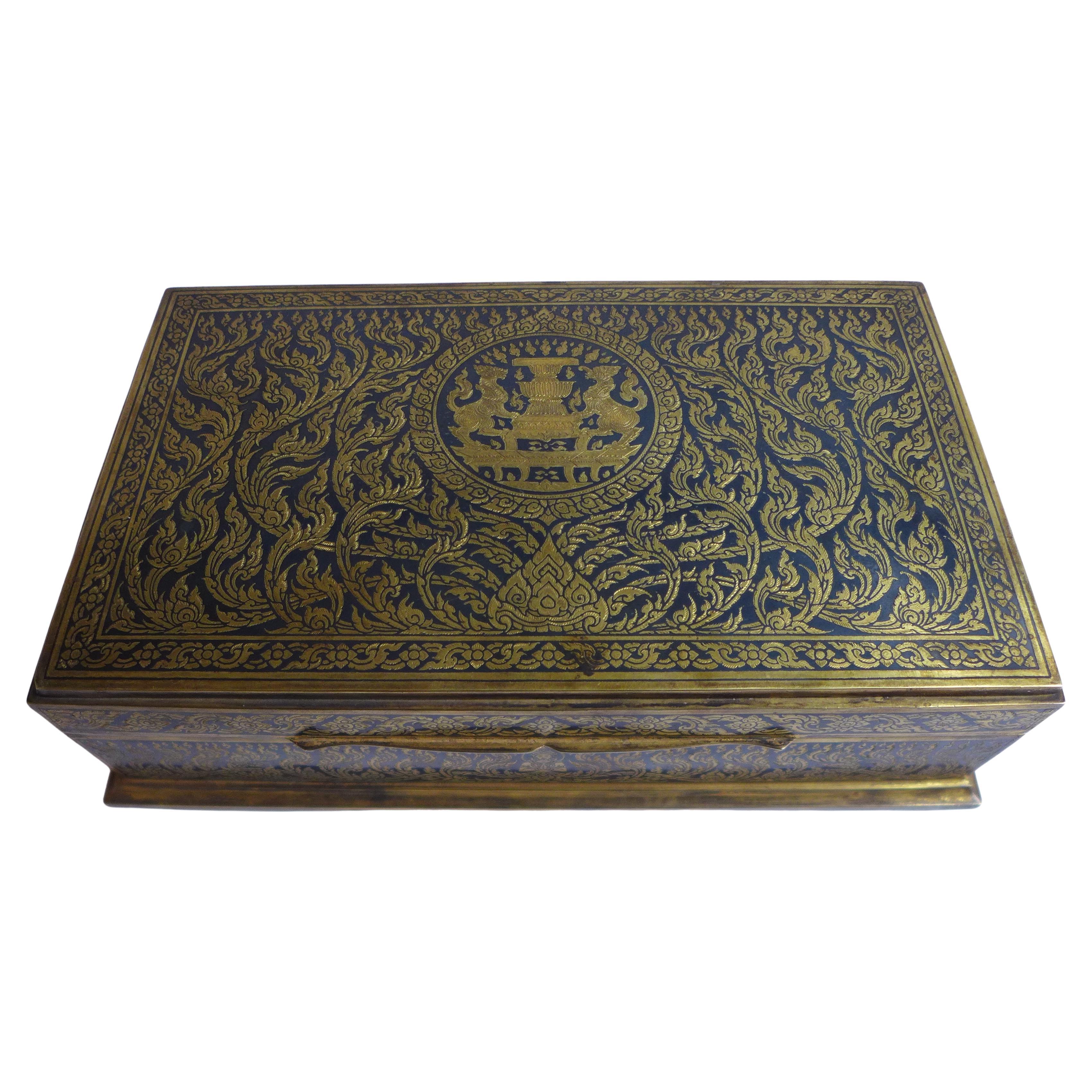 Scatola regalo molto particolare proveniente dalla Thailandia per l
Austria 1968 in vendita