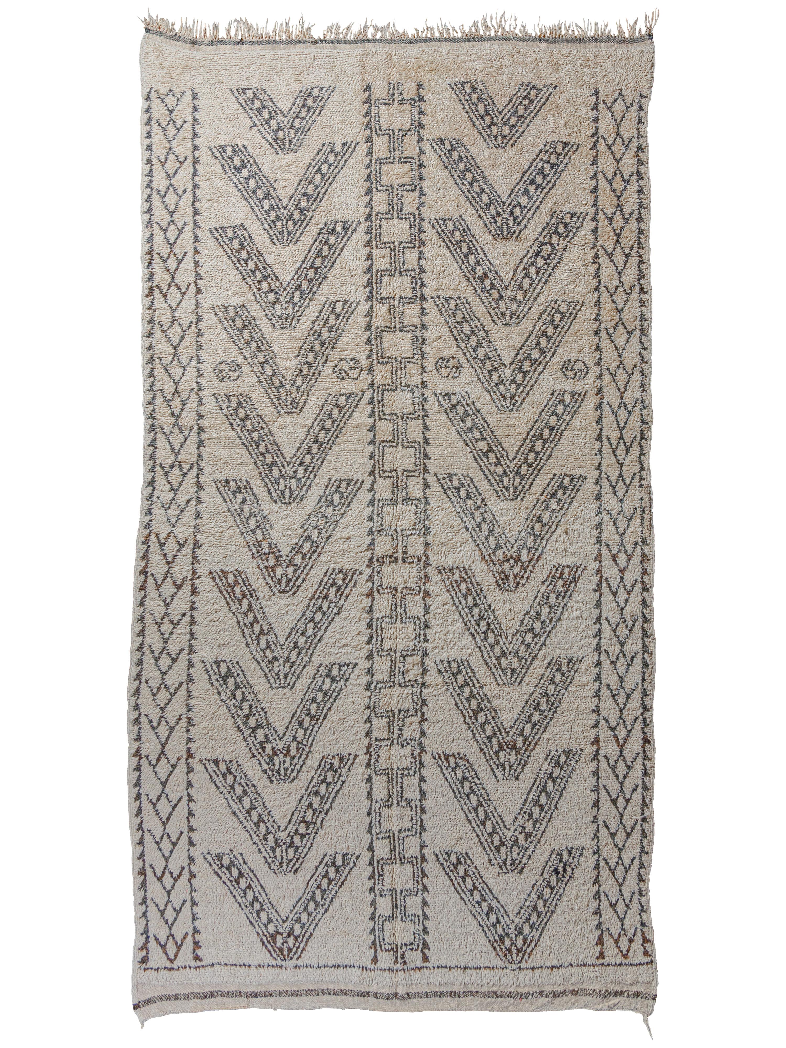 Alfombra Marroquí Beni Ouarain Chevron Muy Inusual Curada Por Breuckelen Berber en Bueno estado para la venta en Brooklyn, US