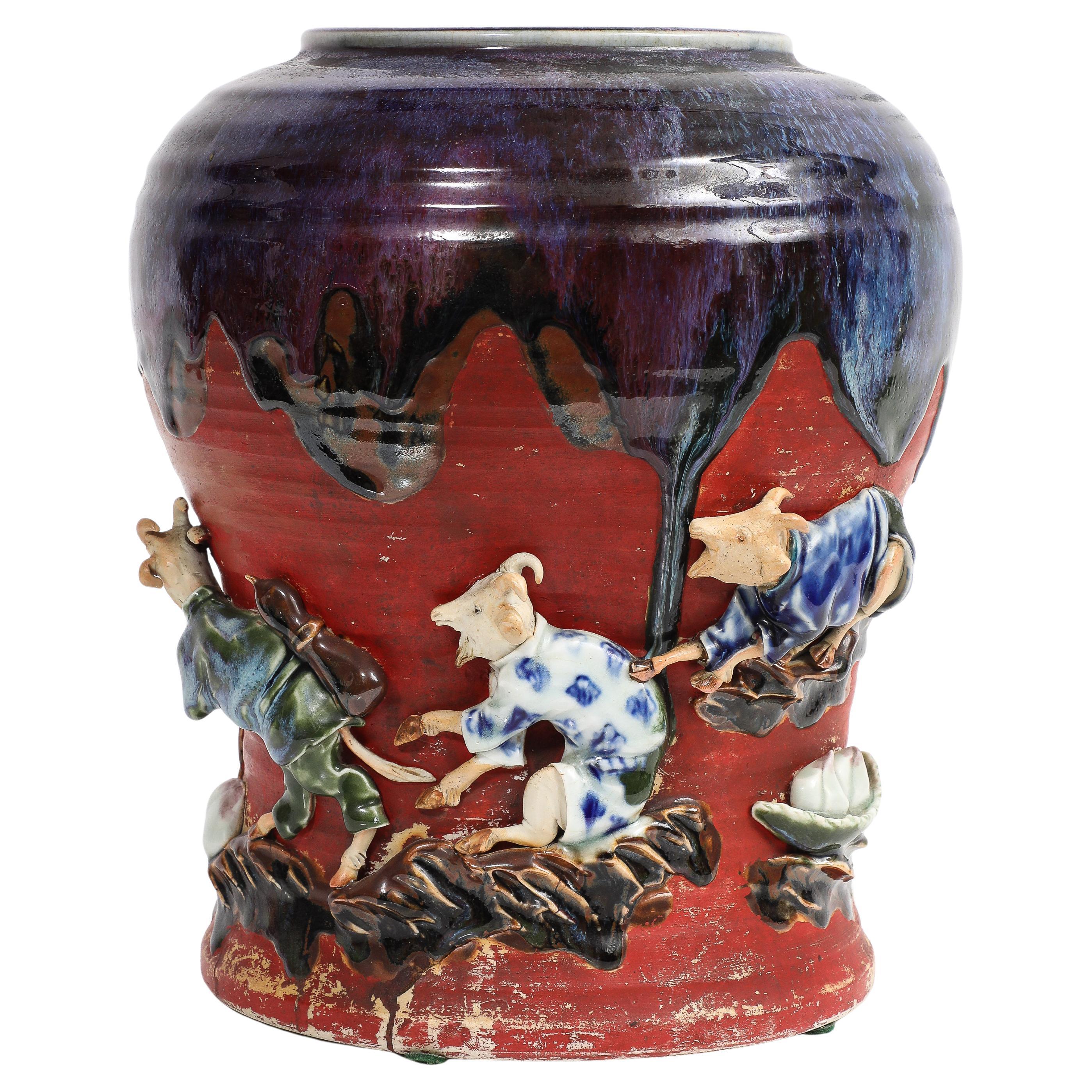 Sehr ungewöhnliche japanische SumidaGawa-Keramikvase mit Ziegen