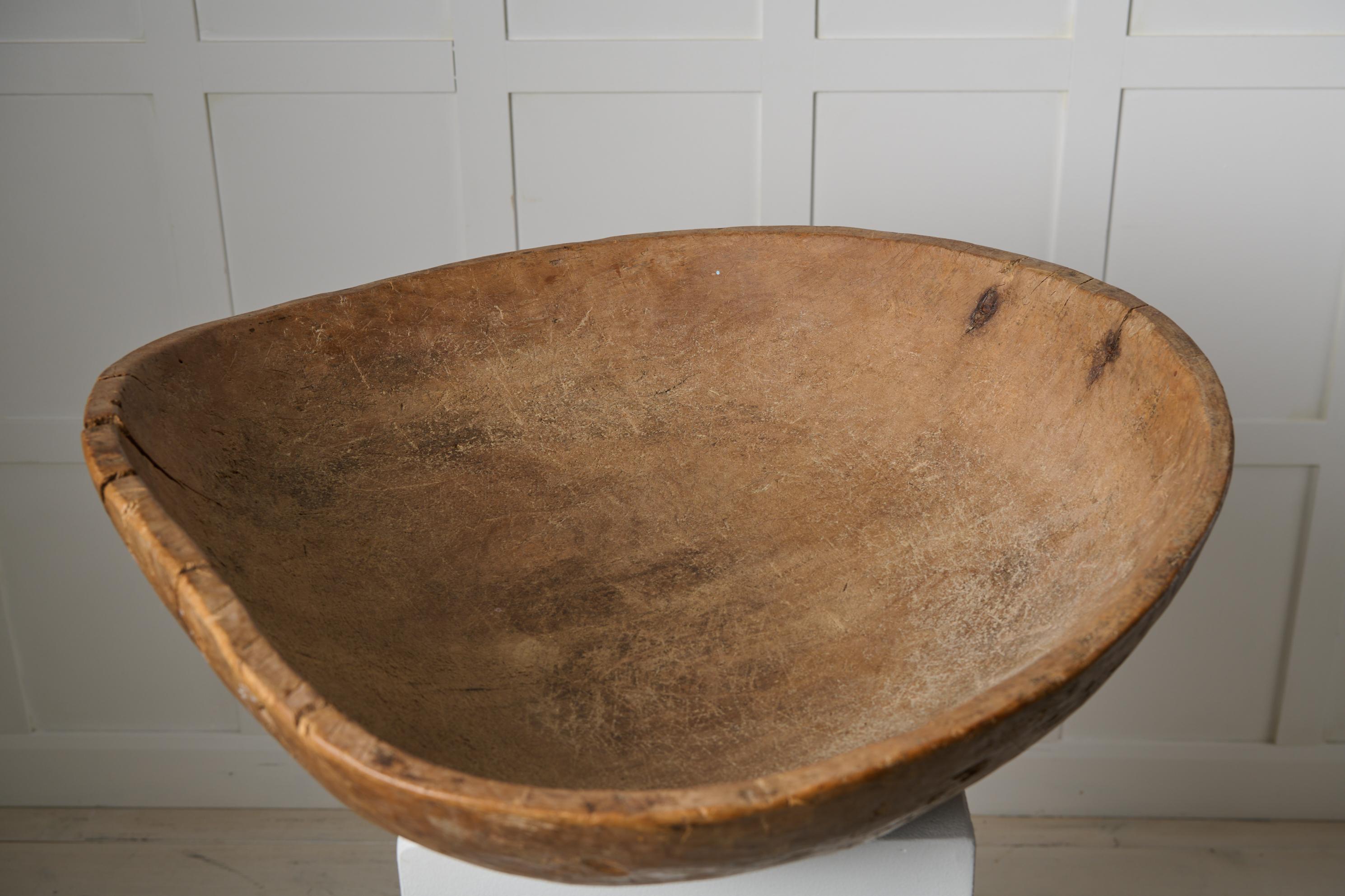 Very Unusual Large Northern Swedish Wooden Bowl in Birch Root from the Mid 1700s In condizioni buone in vendita a Kramfors, SE