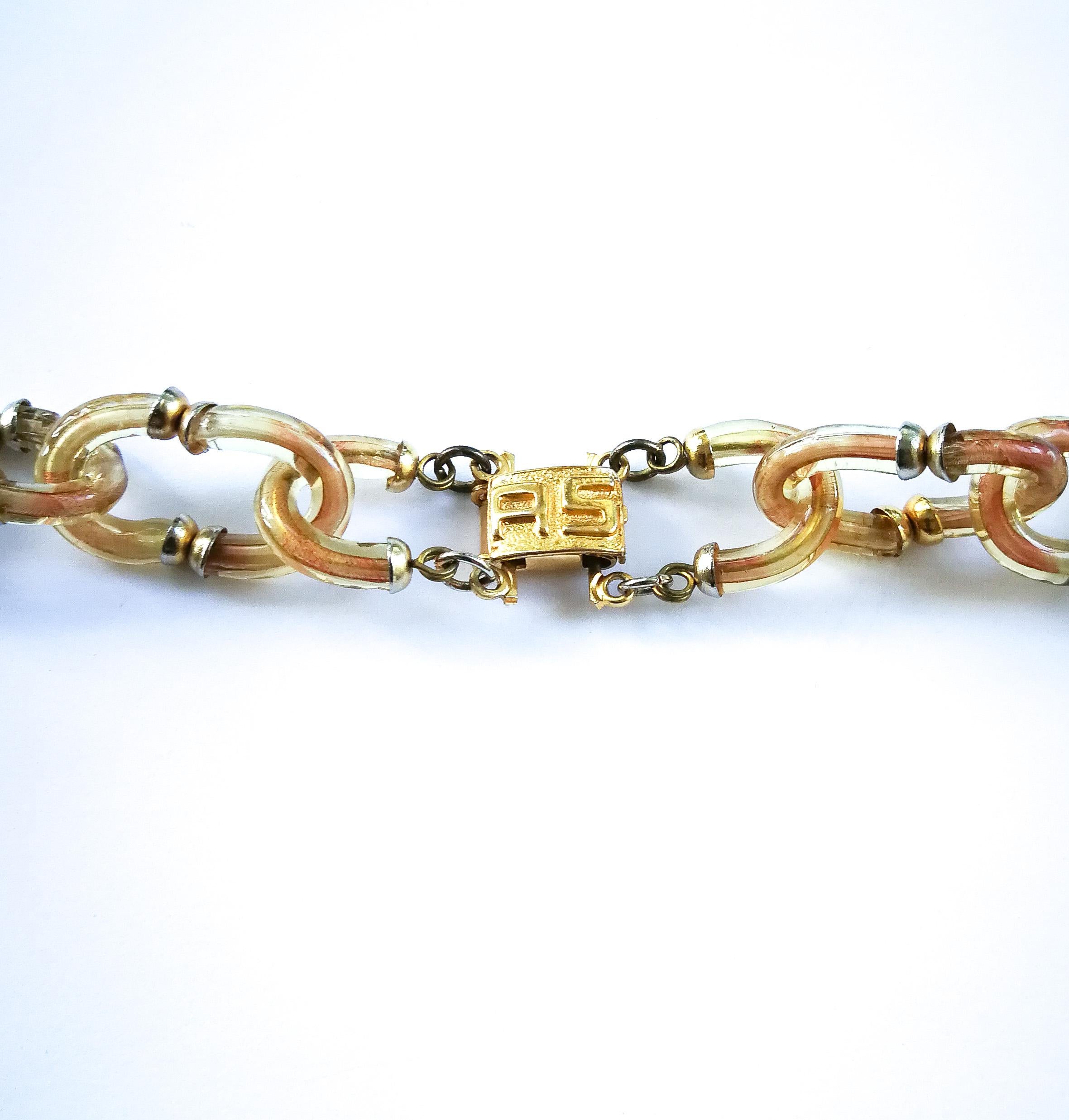 An exceptionally long, clear paste and gilt metal chain, Seguso/Chanel, c1968 For Sale 6