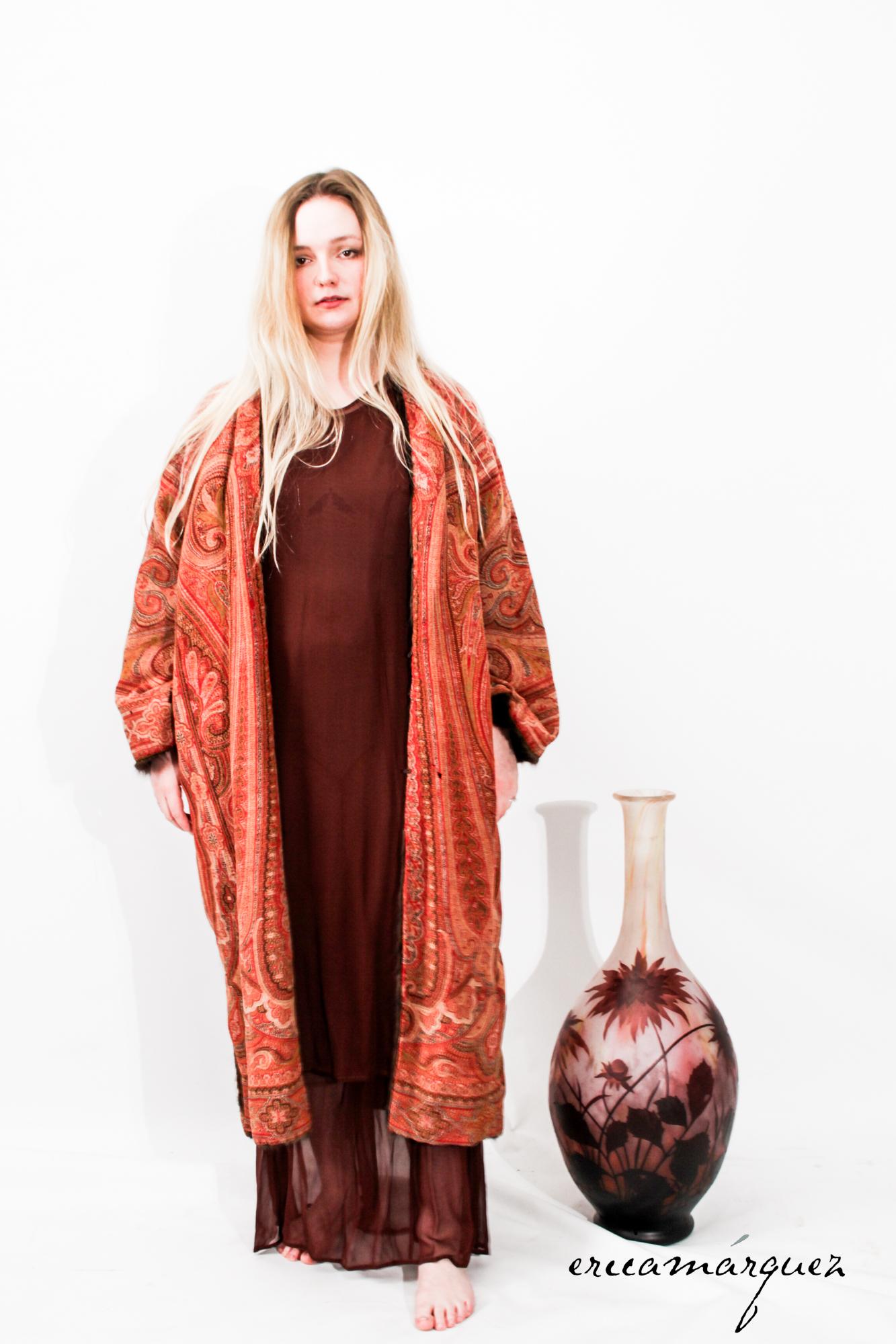 TRES VINTAGE, Manteau de fourrure vintage réversible avec revers en imprimé Paisley, années 1960

D'une importante Collection S de Phyllis Prinz, créatrice de 