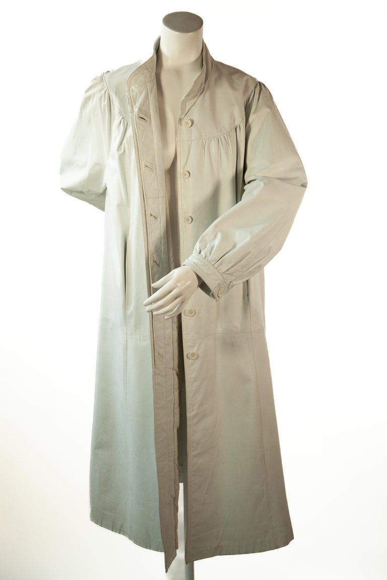 Very Vintage White Leather Coat Dress For Sale at 1stDibs
