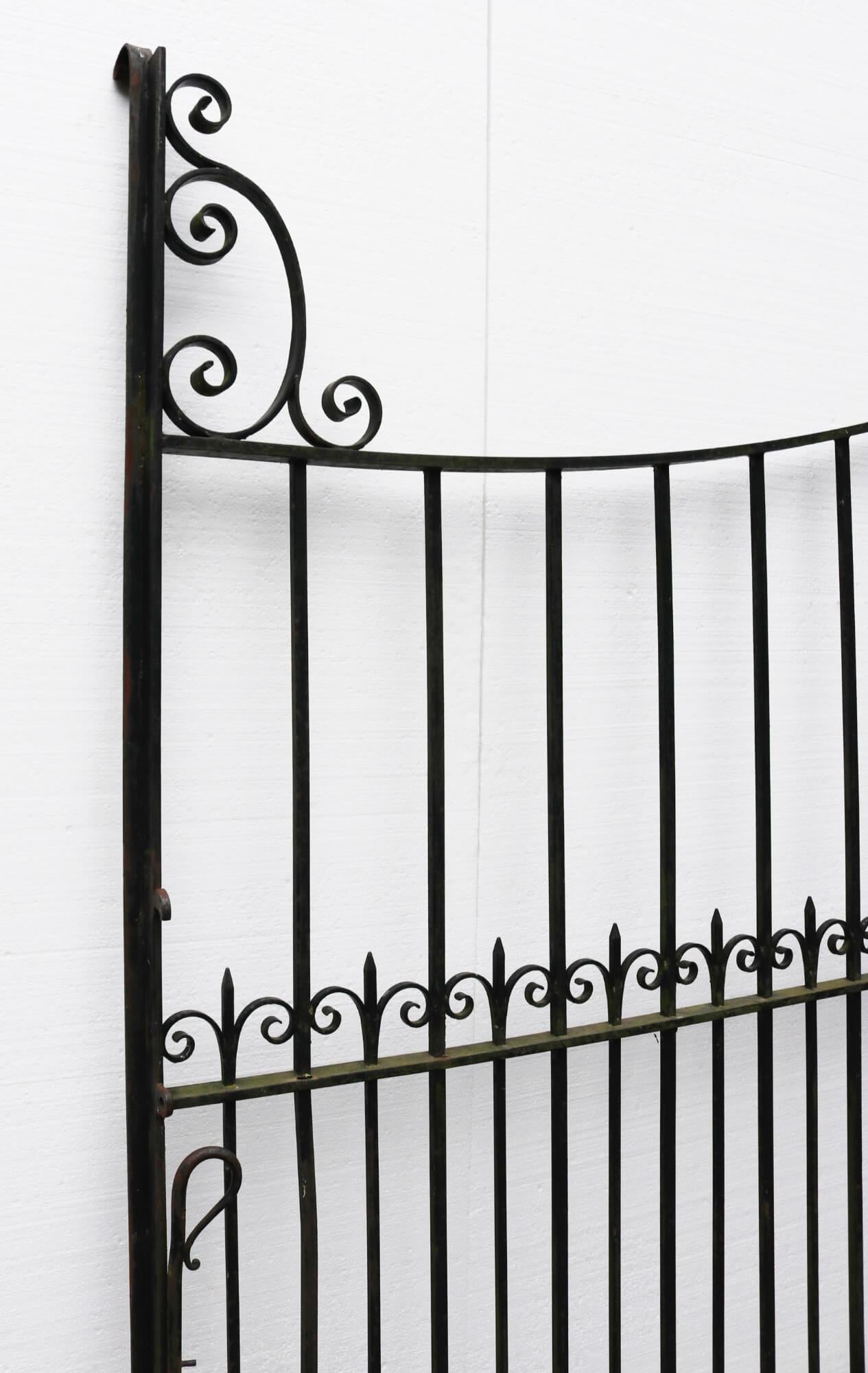 20th Century Very Wide Victorian Style Set of Wrought Iron Driveway Gates 478 cm (15’7”)