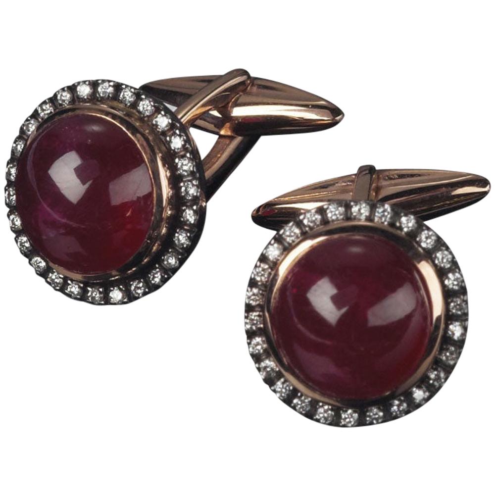 Veschetti 18 Karat White and Rose Gold Cabochon-Cut Ruby Diamond Cufflinks For Sale
