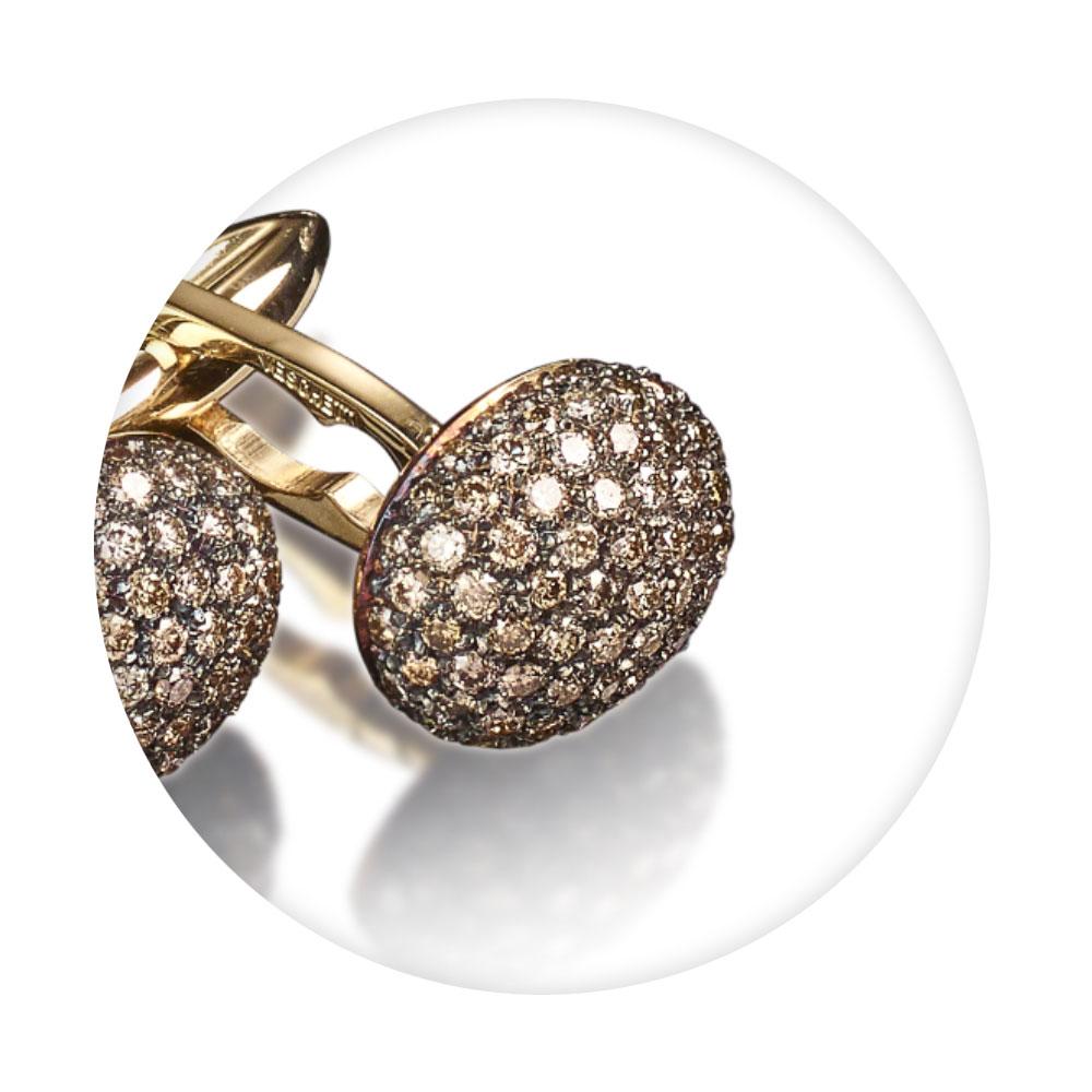 18 kt Yellow Gold Cufflinks featuring Brown Brilliant-cut Diamonds for 2,15 carats.