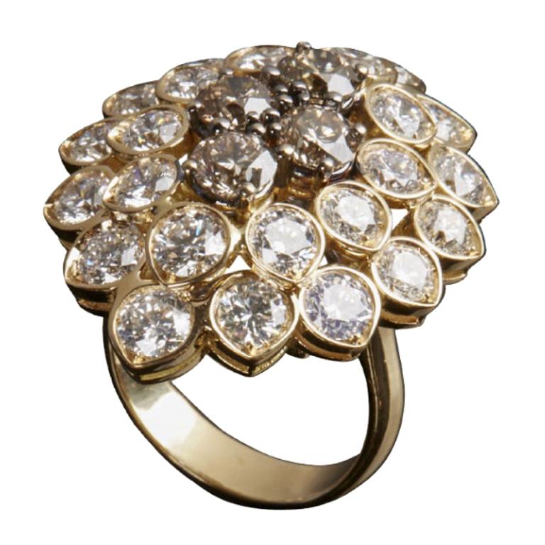 Veschetti 18 Karat Yellow Gold, Fancy Yellow Brown and White Diamond Ring