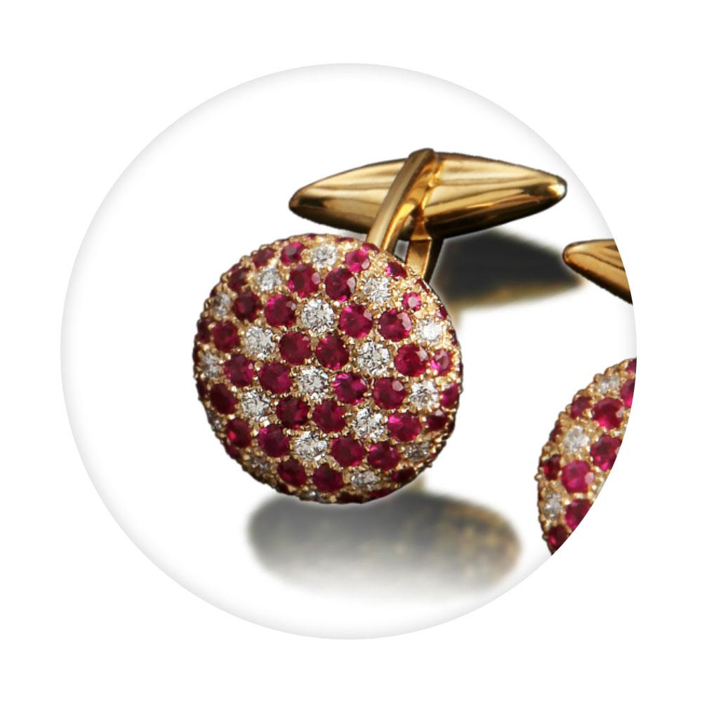 Brilliant Cut Veschetti 18 Karat Yellow Gold Ruby Diamond Cufflinks For Sale