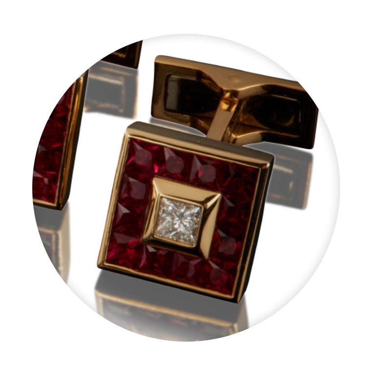 18 kt Yellow Gold Cufflinks featuring Square-cut Gem Color Rubies for 2,80 carats and Brilliant-cut Diamonds for 0,42 carats, G colour, IF clarity.