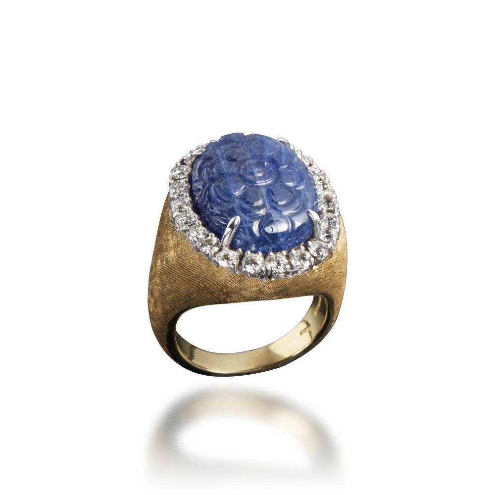 Contemporary Veschetti 18 Karat Yellow Gold Sapphire Diamond Cocktail Ring