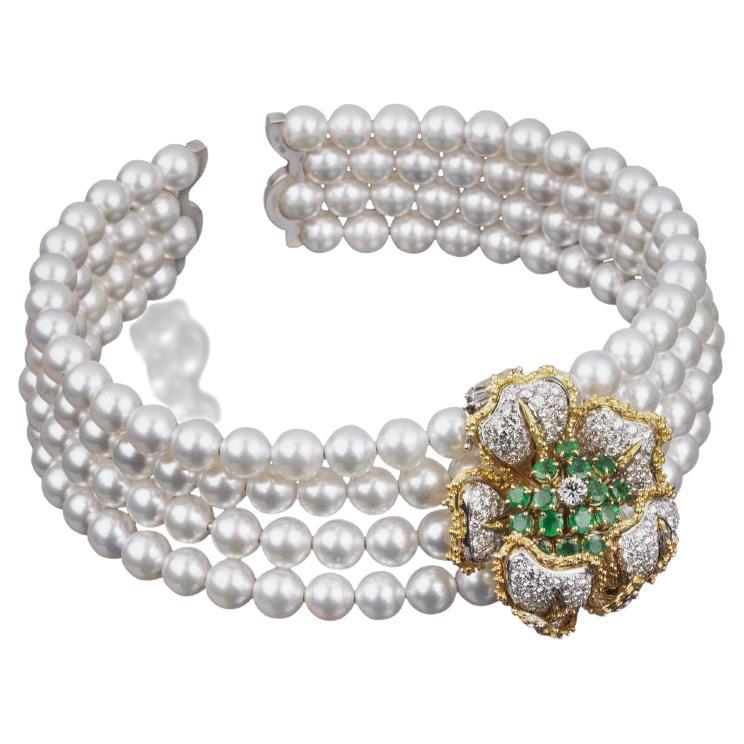 Veschetti 18 Karat White Gold, Pearl, Emerald and Diamond