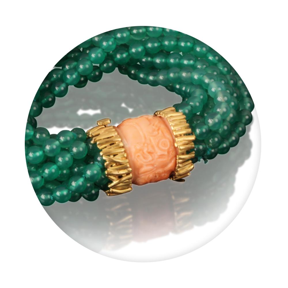 Armband aus 18 Karat Gelbgold, Achat und Korallen von Veschetti (Zeitgenössisch) im Angebot