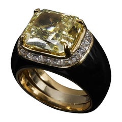 Veschetti 18 Karat Yellow Gold, Black Enamel and Fancy Yellow Diamond Ring