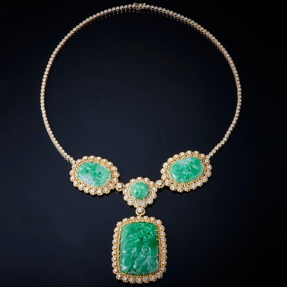 Contemporary Veschetti 18 Kt Yellow Gold, Burmese Jade and Diamond Necklace