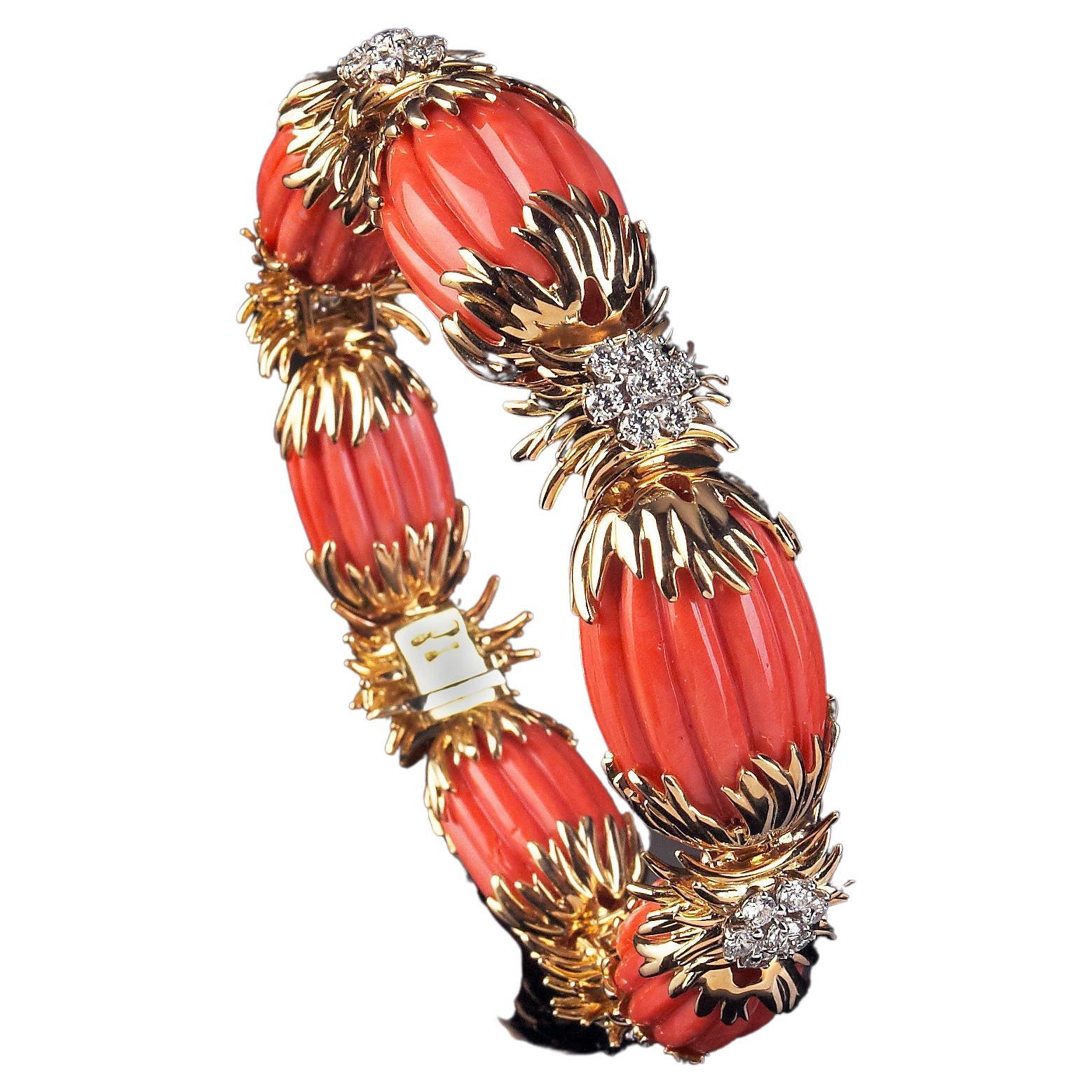 Veschetti 18 Kt Yellow Gold, Coral and Diamond Bracelet For Sale