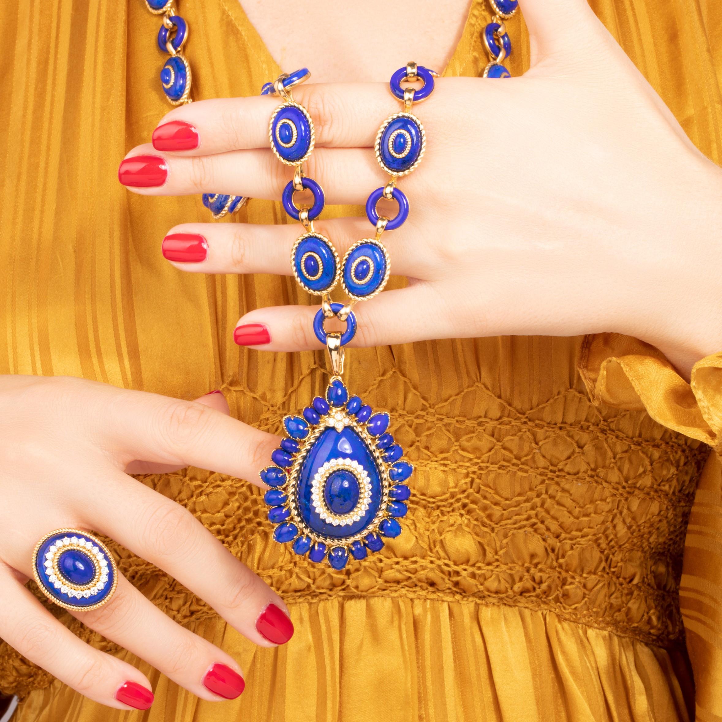 Contemporary Veschetti 18 Kt Yellow Gold, Lapis Lazuli, Diamond Ring