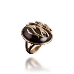 Veschetti 18 Kt Yellow Gold, Onyx and Diamonds Ring