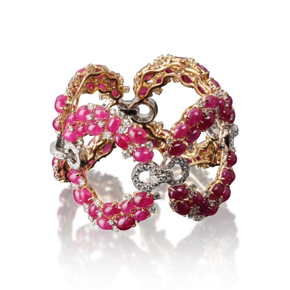 Taille brillant Veschetti Bracelet en or jaune 18 carats, rubis et diamants en vente