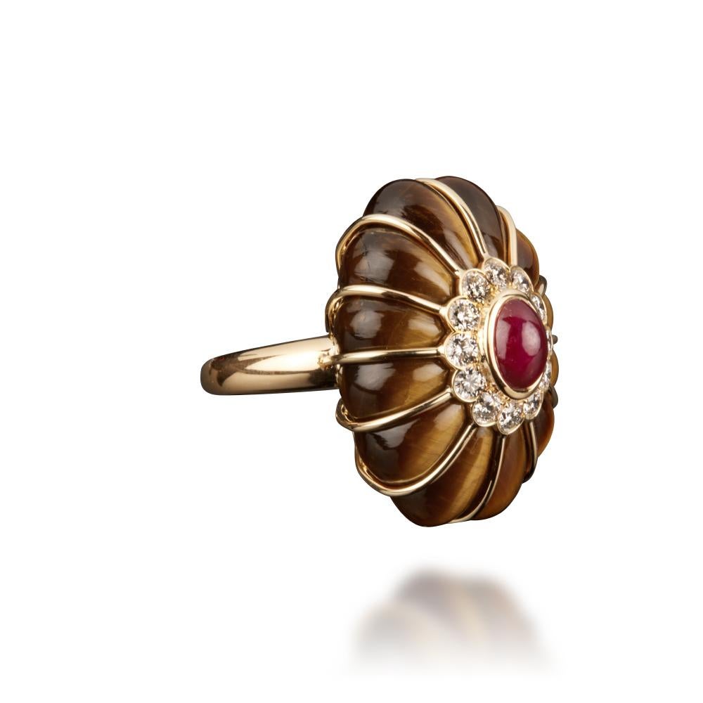 Contemporary Veschetti 18 Kt Yellow Gold, Tiger's Eye, Ruby, Diamonds Cocktail Ring For Sale