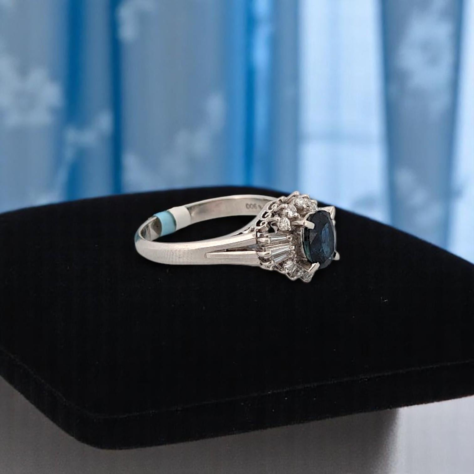 Vesper  Platinring mit 1,16ct Saphir und 0,36ct Diamanten, Eleganter Ring (Moderne) im Angebot