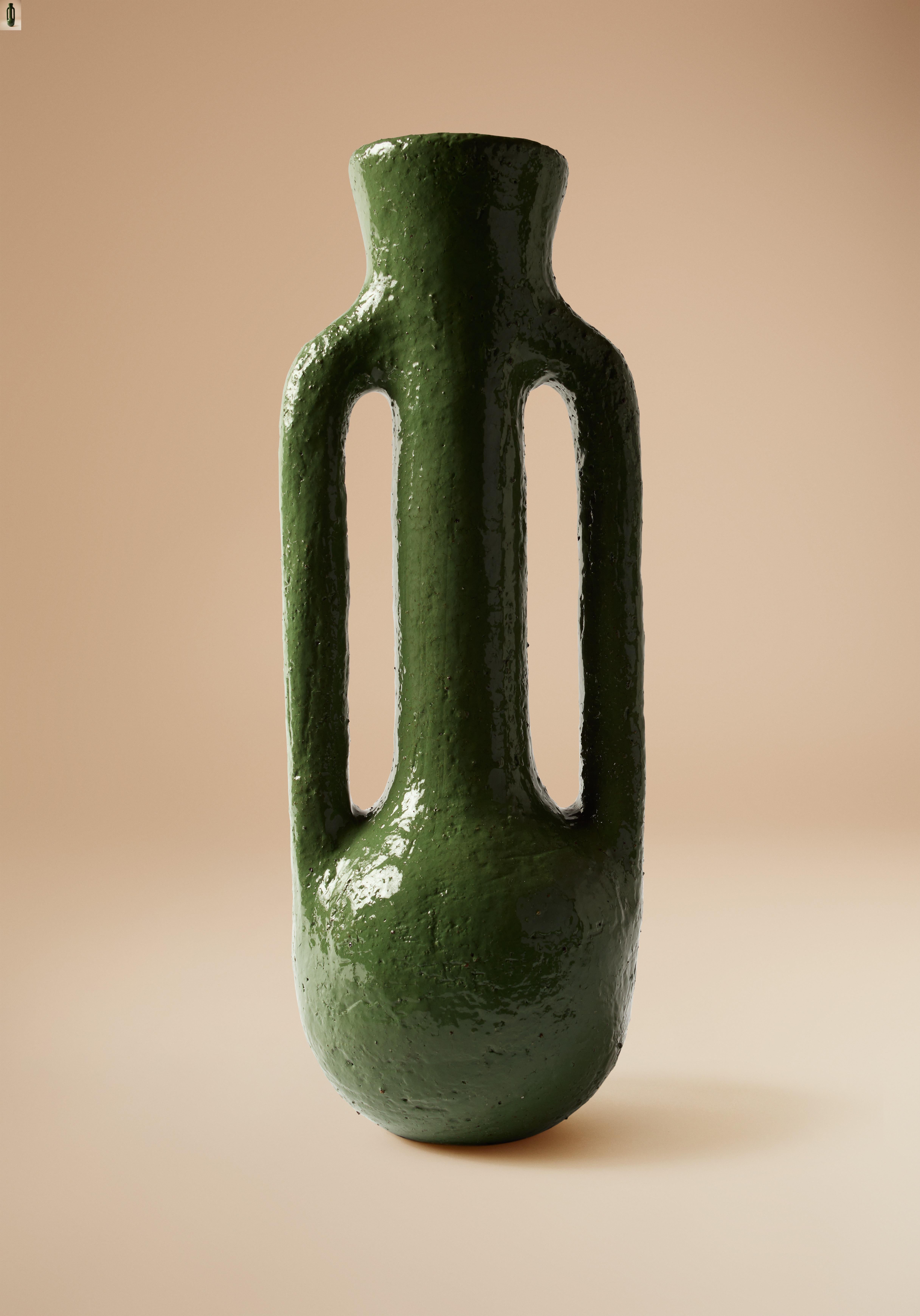 XXIe siècle et contemporain Vase 02 en argile de grès texturée. Fabriqué à la main par Jade Paton pour Lemon en vente