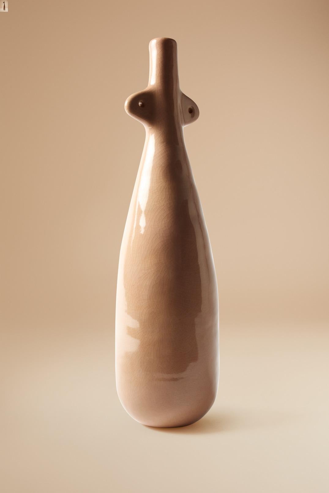 Vessel 05 in Smooth Stoneware Clay. Handmade by Jade Paton for Lemon In New Condition For Sale In Amsterdam, NL
