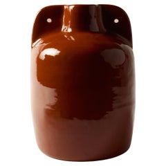 Vaso 07 in gres liscio. Realizzato a mano da Jade Paton per Lemon